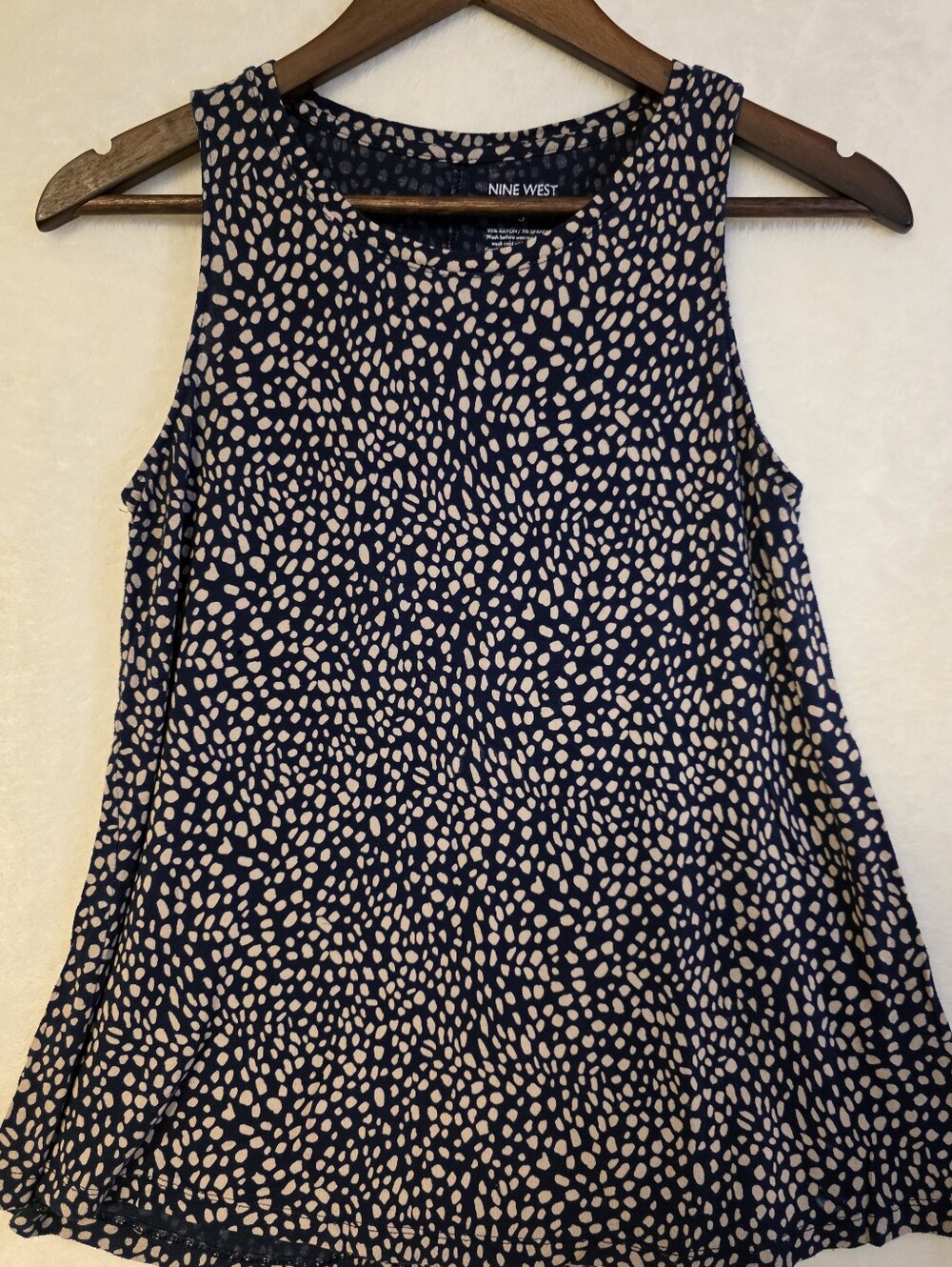 Nine West Soft Spun Sleeveless Navy Tank Top with Cream Dot Print Size Small.